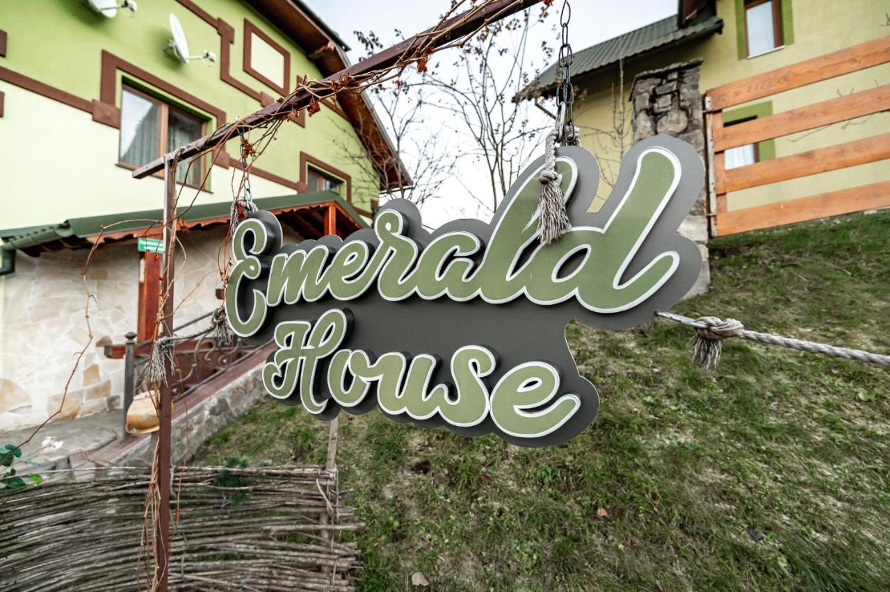 Emerald House Микуличин Екстериор снимка