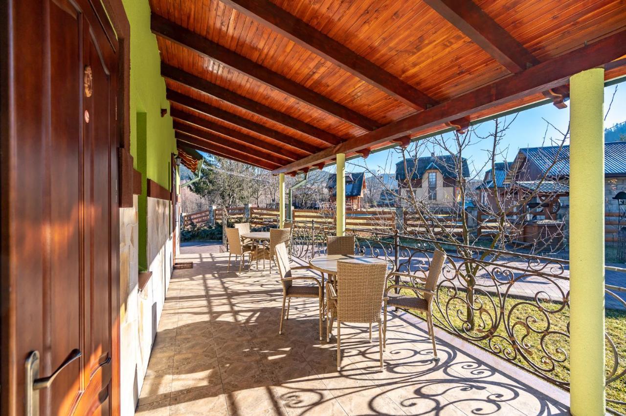 Emerald House Микуличин Екстериор снимка