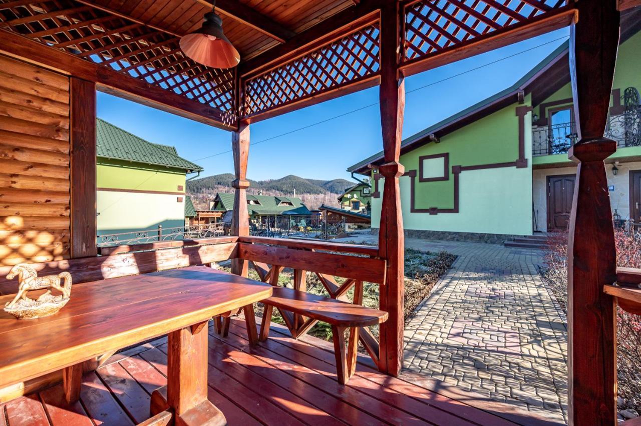 Emerald House Микуличин Екстериор снимка