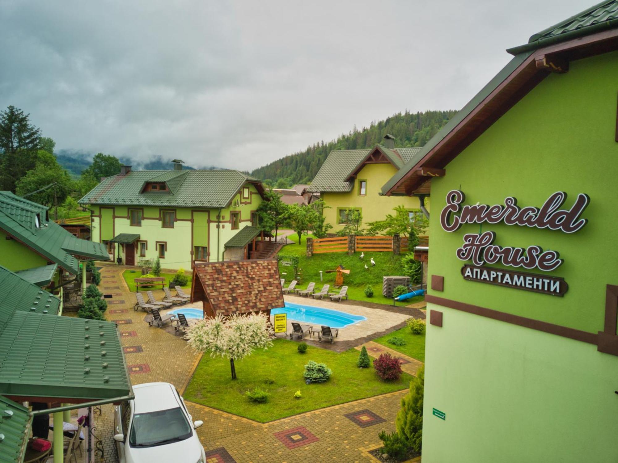 Emerald House Микуличин Екстериор снимка